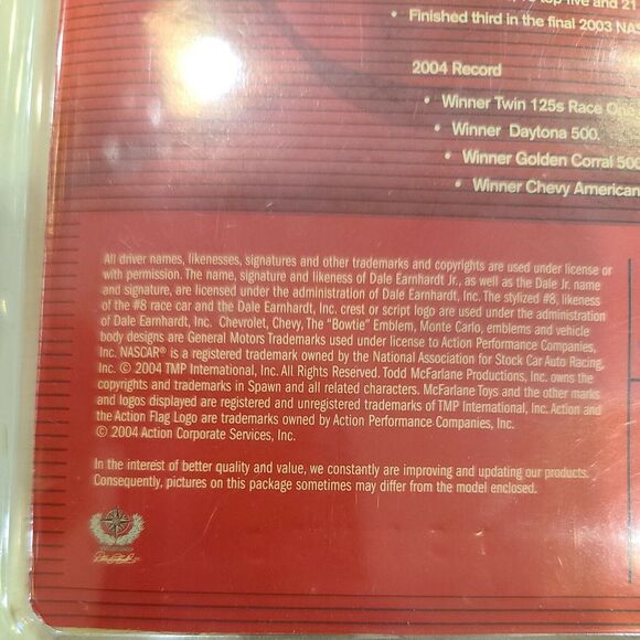 Dale Earnhardt Jr 2004 McFarlane Series 3 Holding Race Helmet Nascar Figure - Picture 6 of 6